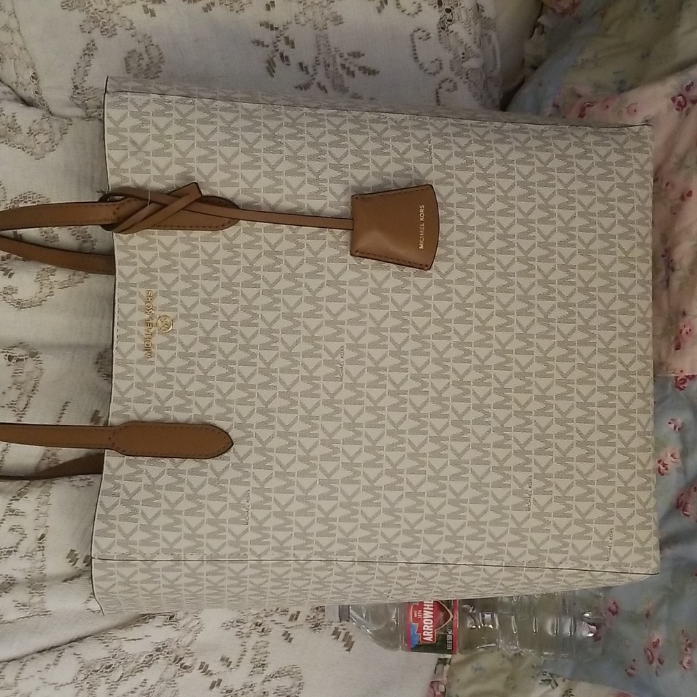 Michael Kors Tote